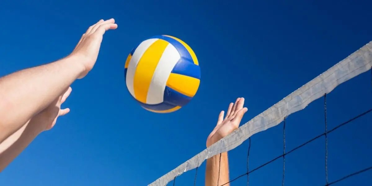 桑巴女郎闪耀巴黎！奥运沙排1/4决赛巴西力克拉脱维亚，燃爆赛场！